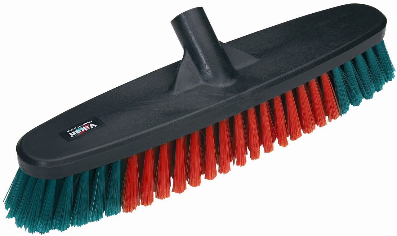 BUSSBORSTE MED VATTENGENOMSTRÖMNING